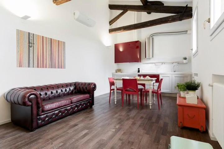 Red Appartamento Immerso Tra Le Mura Bolognesi Exterior foto